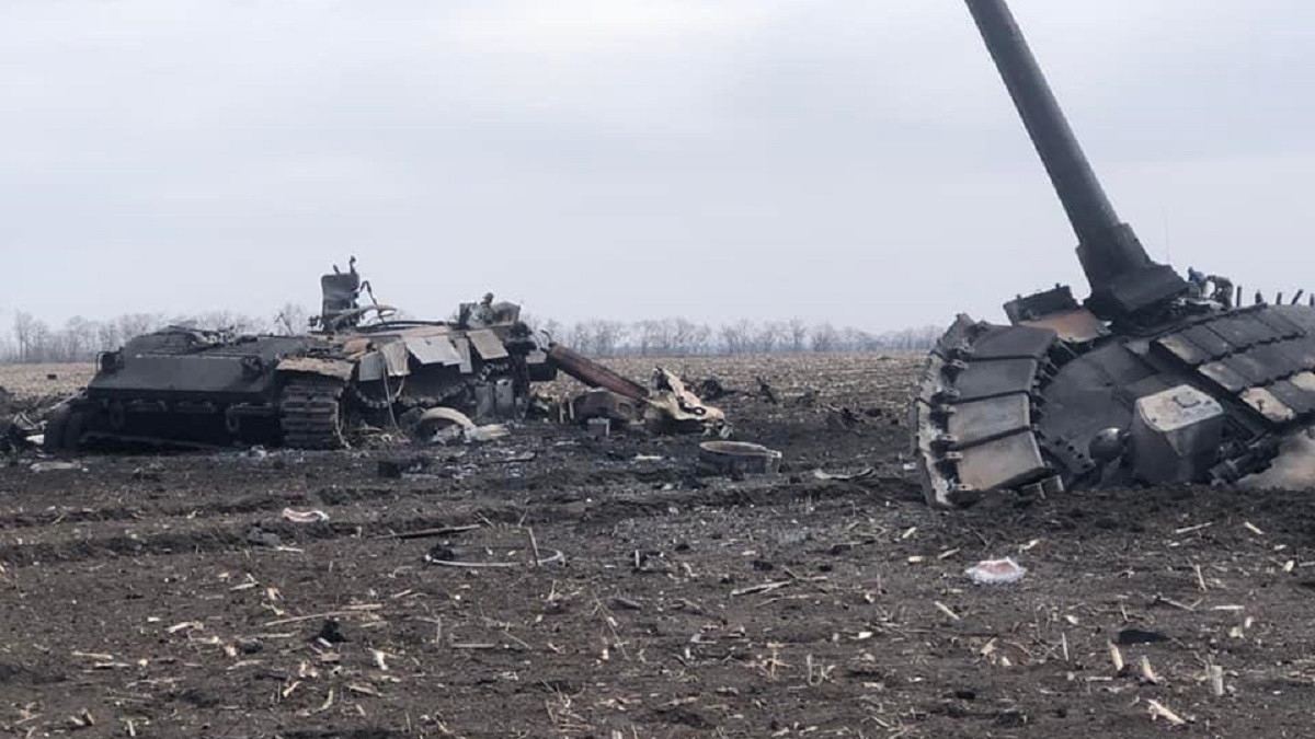 Бійці ЗСУ знищили кілька одиниць бойової техніки окупантів - фото 1