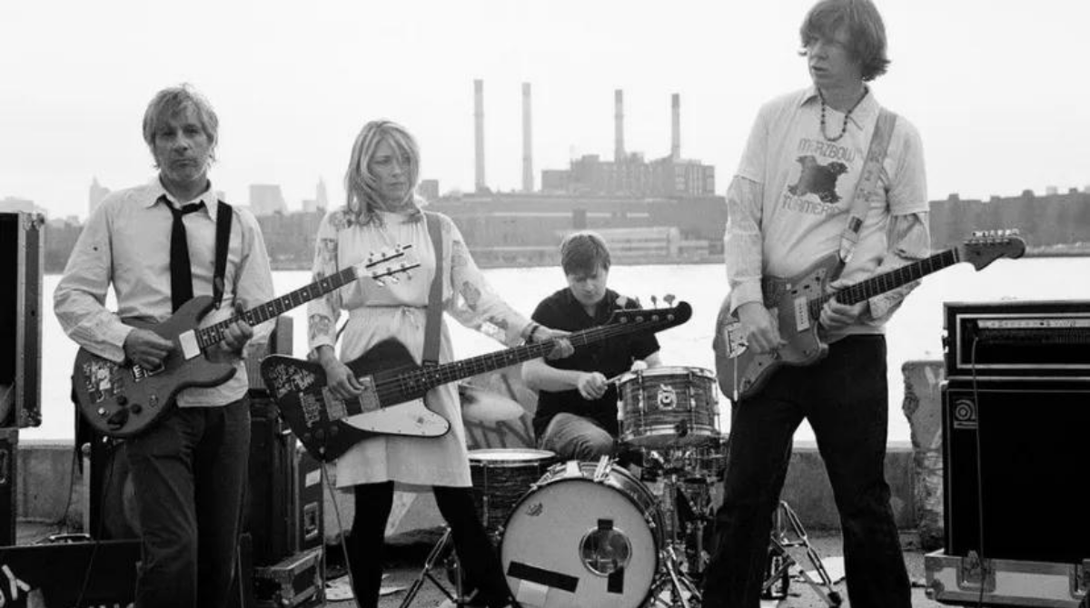Рок-гурт Sonic Youth випустив запис виступу з Києва, зібрані кошти – на допомогу Україні - фото 1