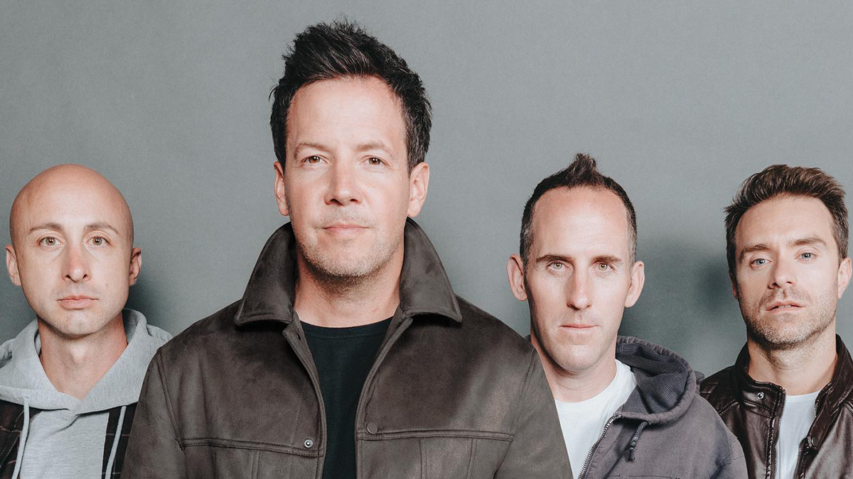 Гурт Simple Plan випустив пісню на підтримку України: дивіться кліп, знятий українцем