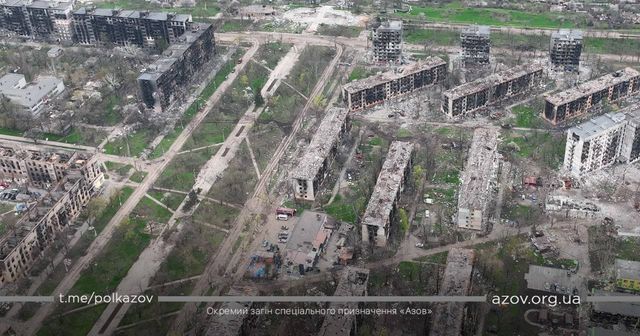 Полк Азов опублікував свіжі фото блокадного Маріуполя - фото 503857