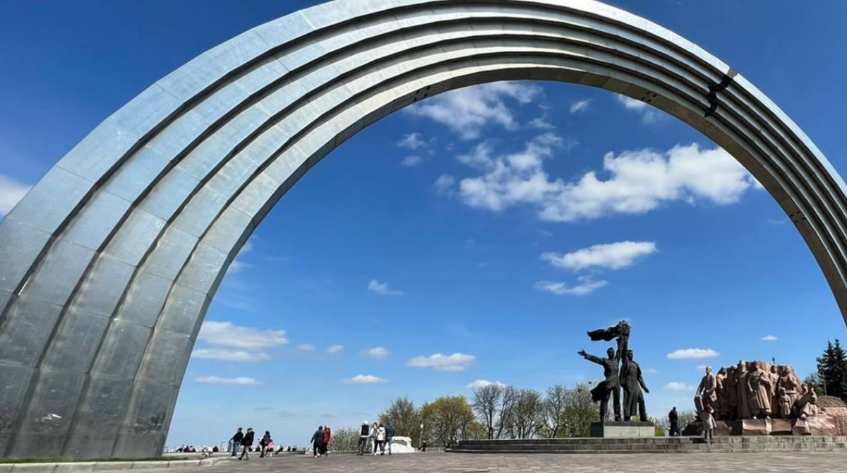 У Києві змінять "Арку дружби народів" та перейменують 280+ вулиць - фото 1