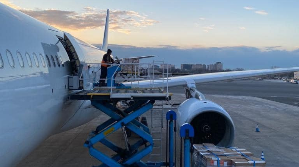 Ось скільки тонн гуманітарної допомоги доставила Укрпошта за два місяці війни