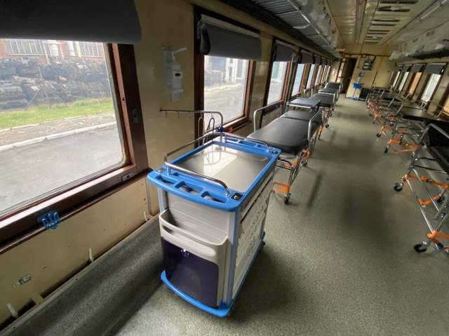 В Україні почав курсувати медичний потяг: як виглядає мобільний госпіталь зсередини - фото 504058