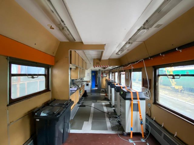 В Україні почав курсувати медичний потяг: як виглядає мобільний госпіталь зсередини - фото 504060