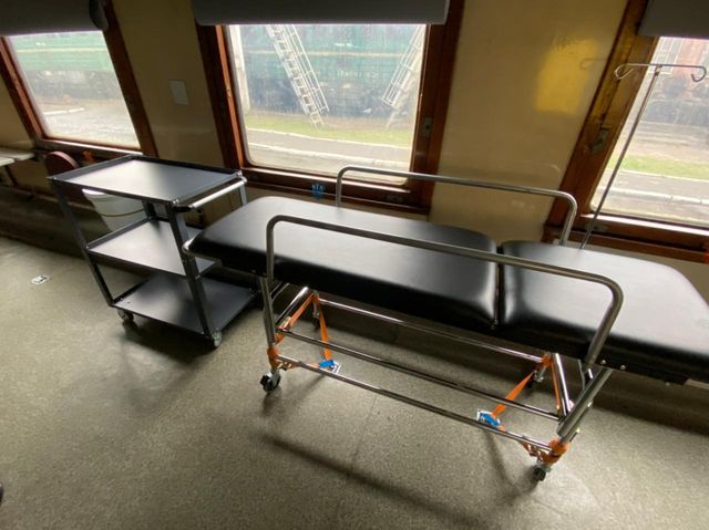 В Україні почав курсувати медичний потяг: як виглядає мобільний госпіталь зсередини - фото 504061