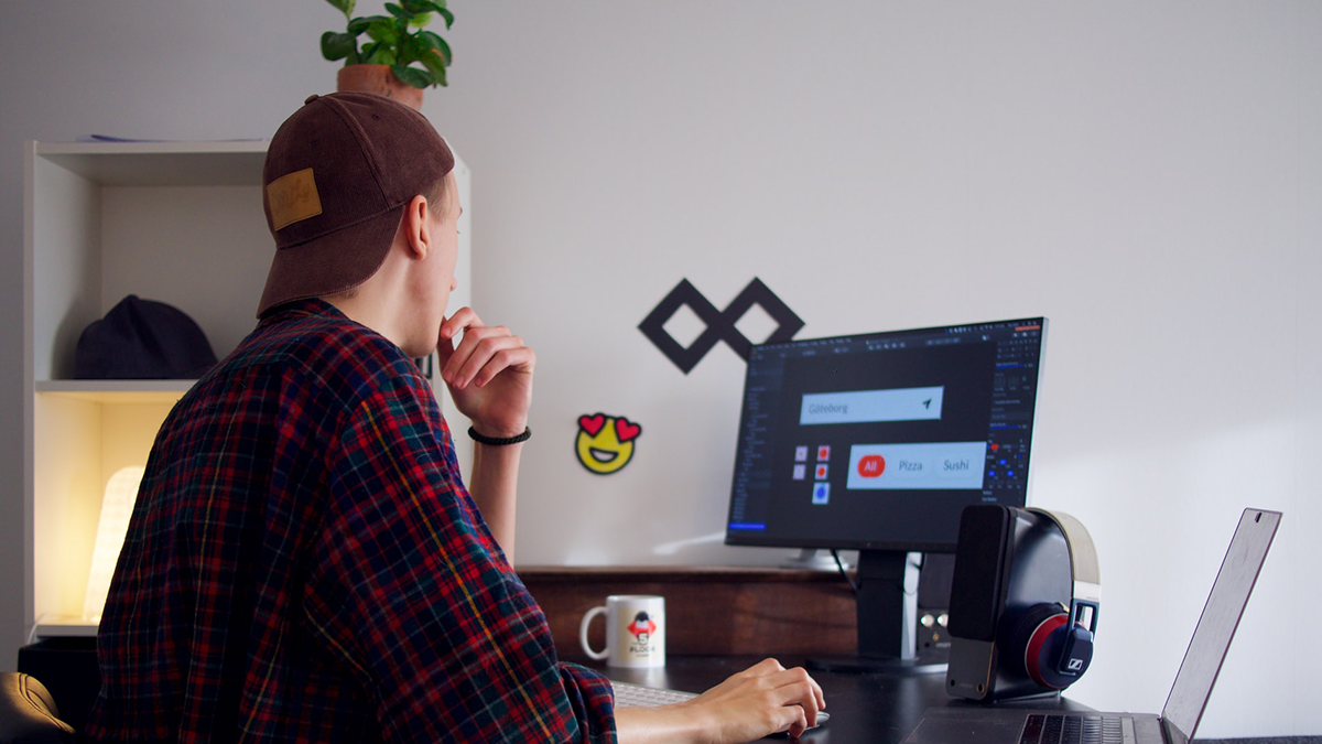 Робота на фрілансі: 15 затребуваних спеціальностей під час війни