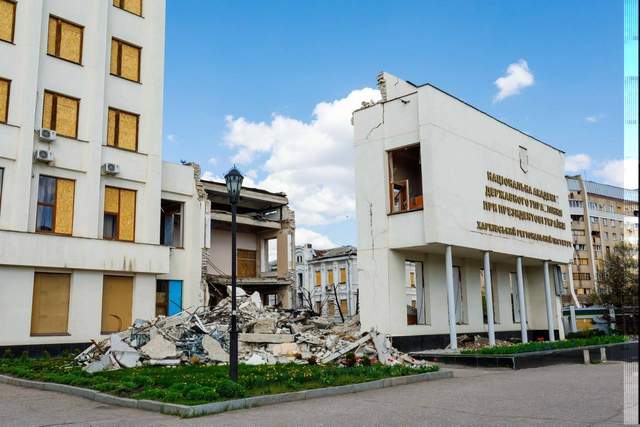 Як виглядають університети Харкова, поруйновані російськими ракетами: потужні фото - фото 504112