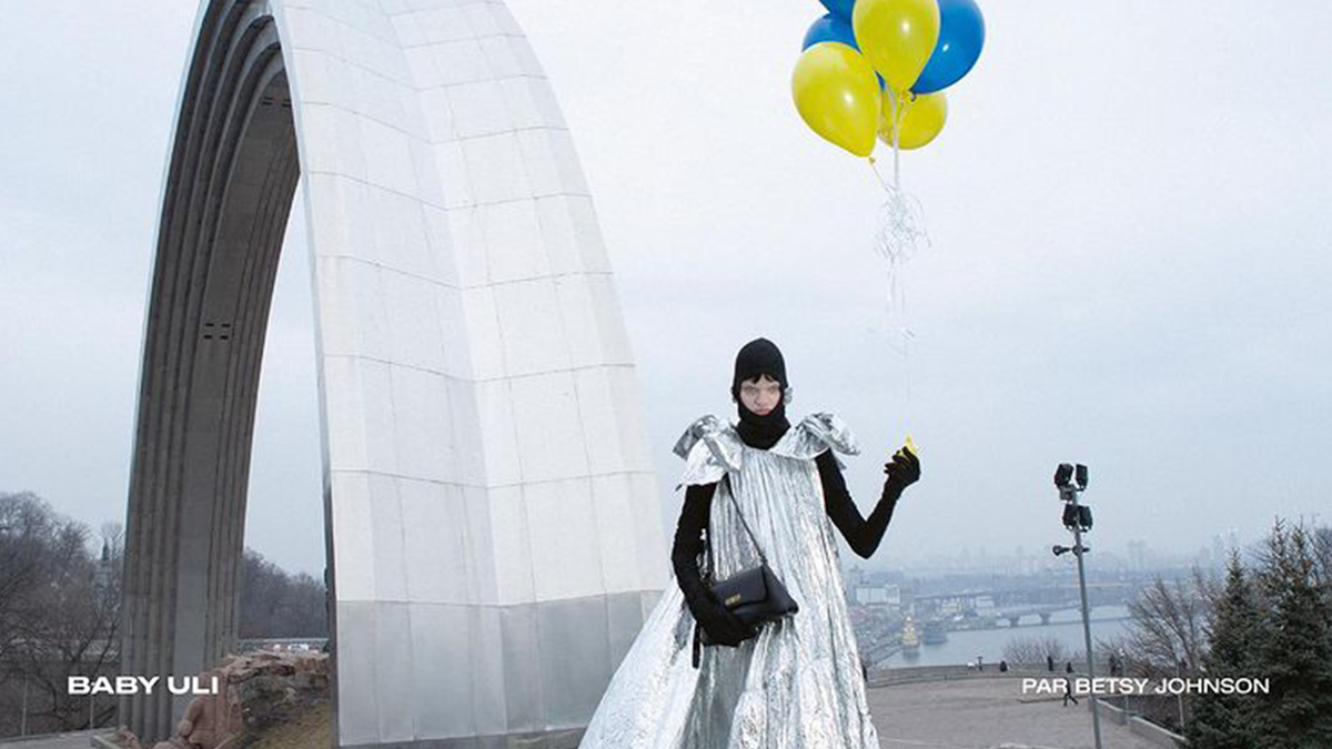 Свіжий номер французького журналу Antidote magazine вийшов з проукраїнською обкладинкою