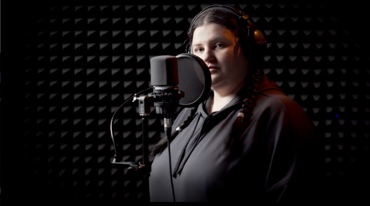 Серед нас мільйон супергероїв: Alyona Alyona випустила потужний трек "Перемога"