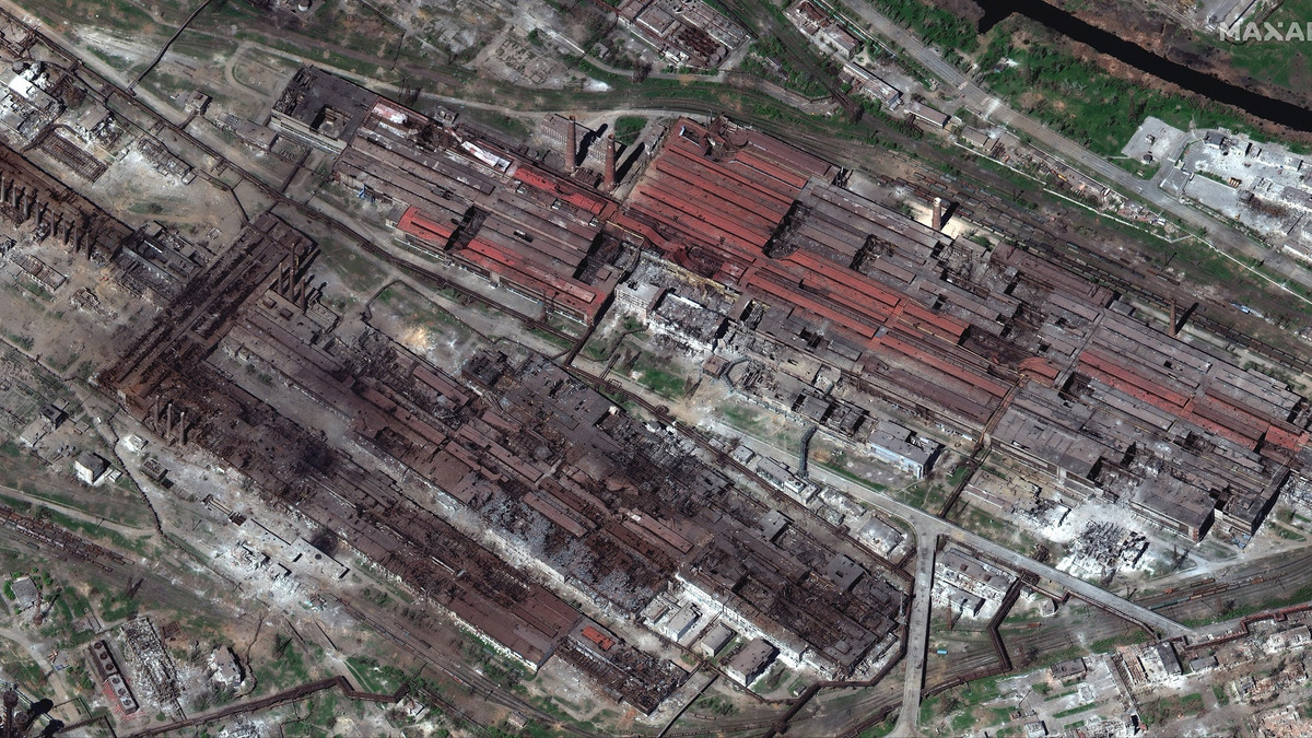 Як зараз виглядає територія заводу "Азовсталь" - фото 1