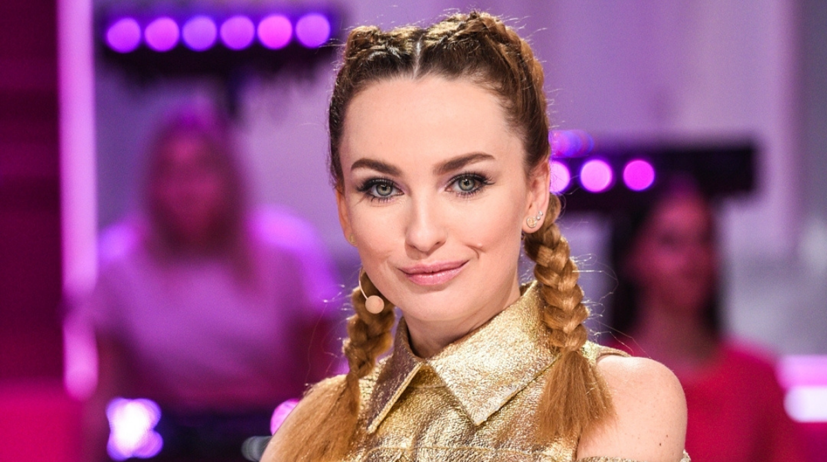 Боже, яке кончене! Вікторія Булітко висміяла "етіх" у новій пісні - фото 1