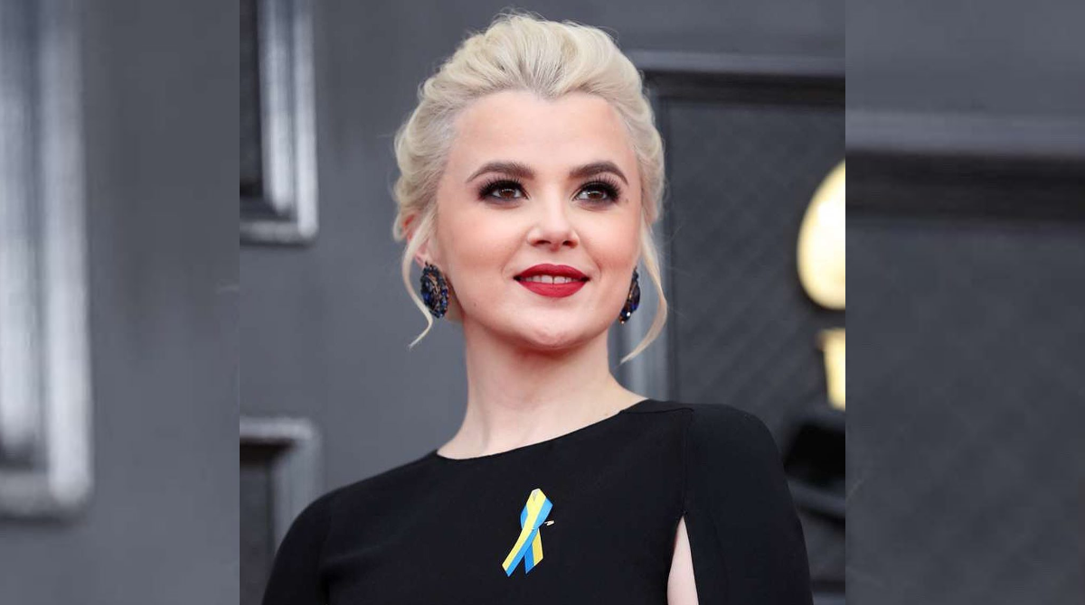 Вільні: Міка Ньютон записала пісню про Україну, яку виконала на Ґреммі