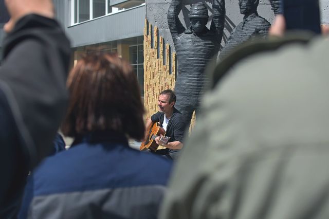 Святослав Вакарчук виступив на Чорнобильській атомній станції - фото 505280