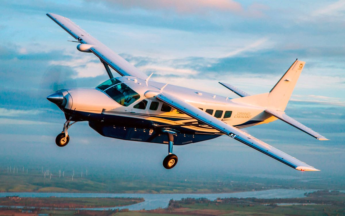 У США пасажир без досвіду посадив літак після того, як пілот знепритомнів за штурвалом