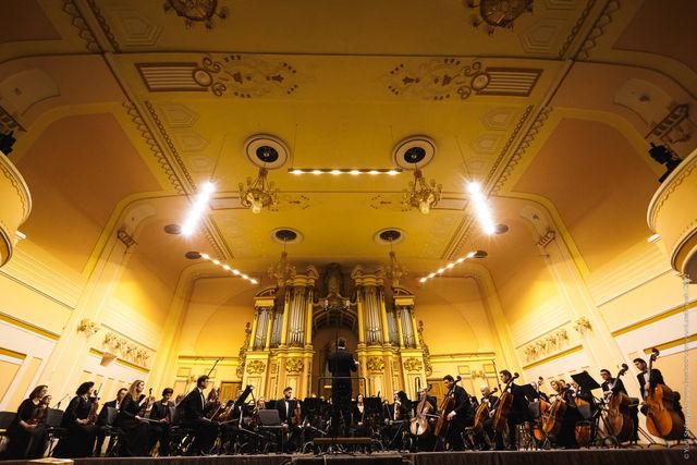 Українські музи не мовчать: Львівська філармонія запрошує на фестиваль 'Віртуози' - фото 505387