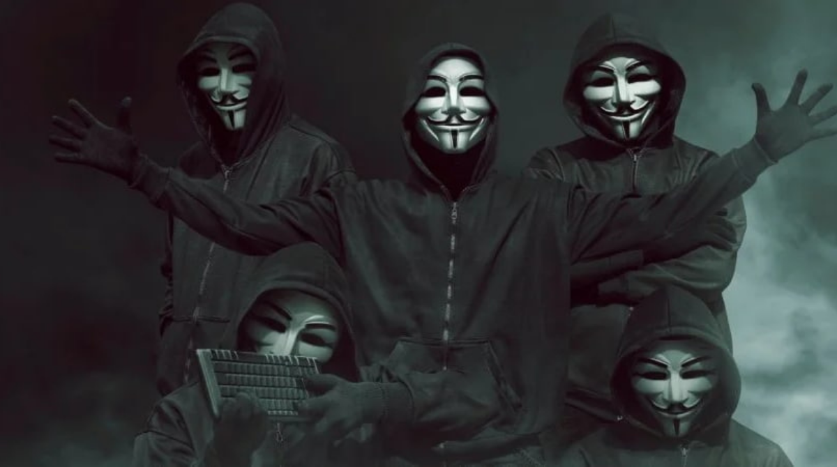 Хакери Anonymous зламали найбільший банк росії