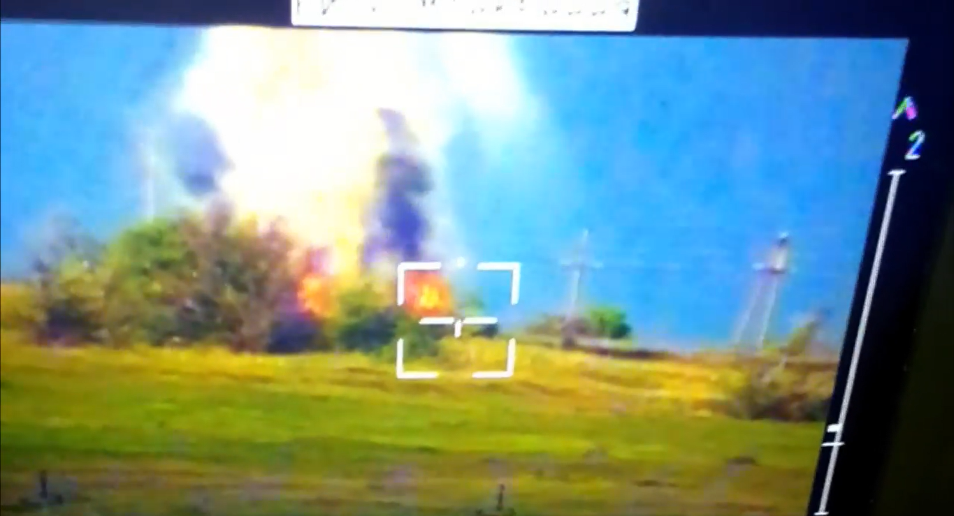 Львівські десантники спалили два російських танки – відео