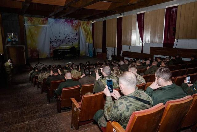 Святослав Вакарчук виступив перед бійцями Нацгвардії - фото 505777