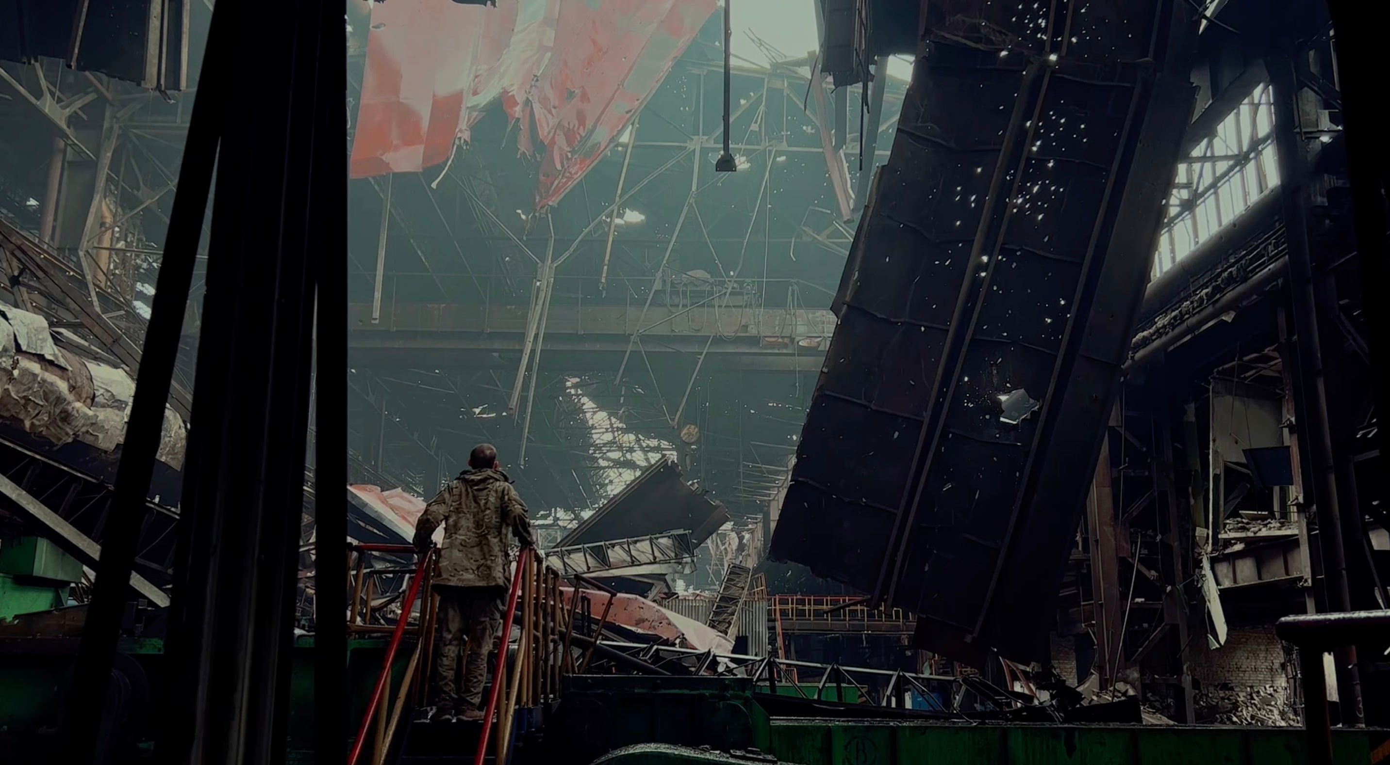 Захисник Маріуполя зняв своє прощання з "Азовсталлю" - фото 1