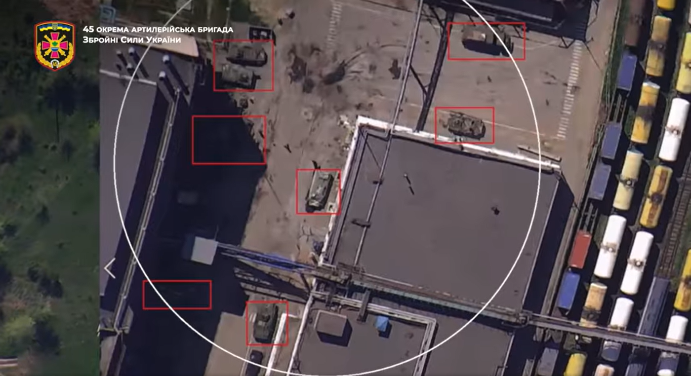 Бойовий тест-драйв безпілотника Spectator: бійці епічно знищили ворожу техніку