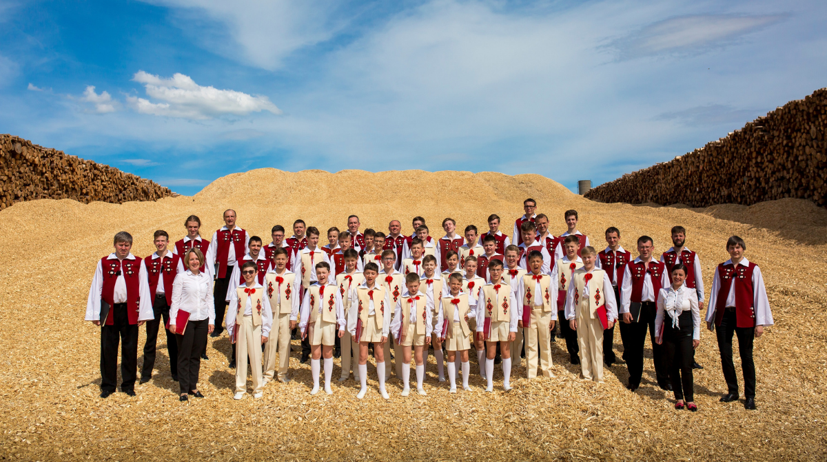 Дударик заспівав гімн ОУН, щоб подякувати Героям і для підняття бойового духу (ВІДЕО) - фото 1