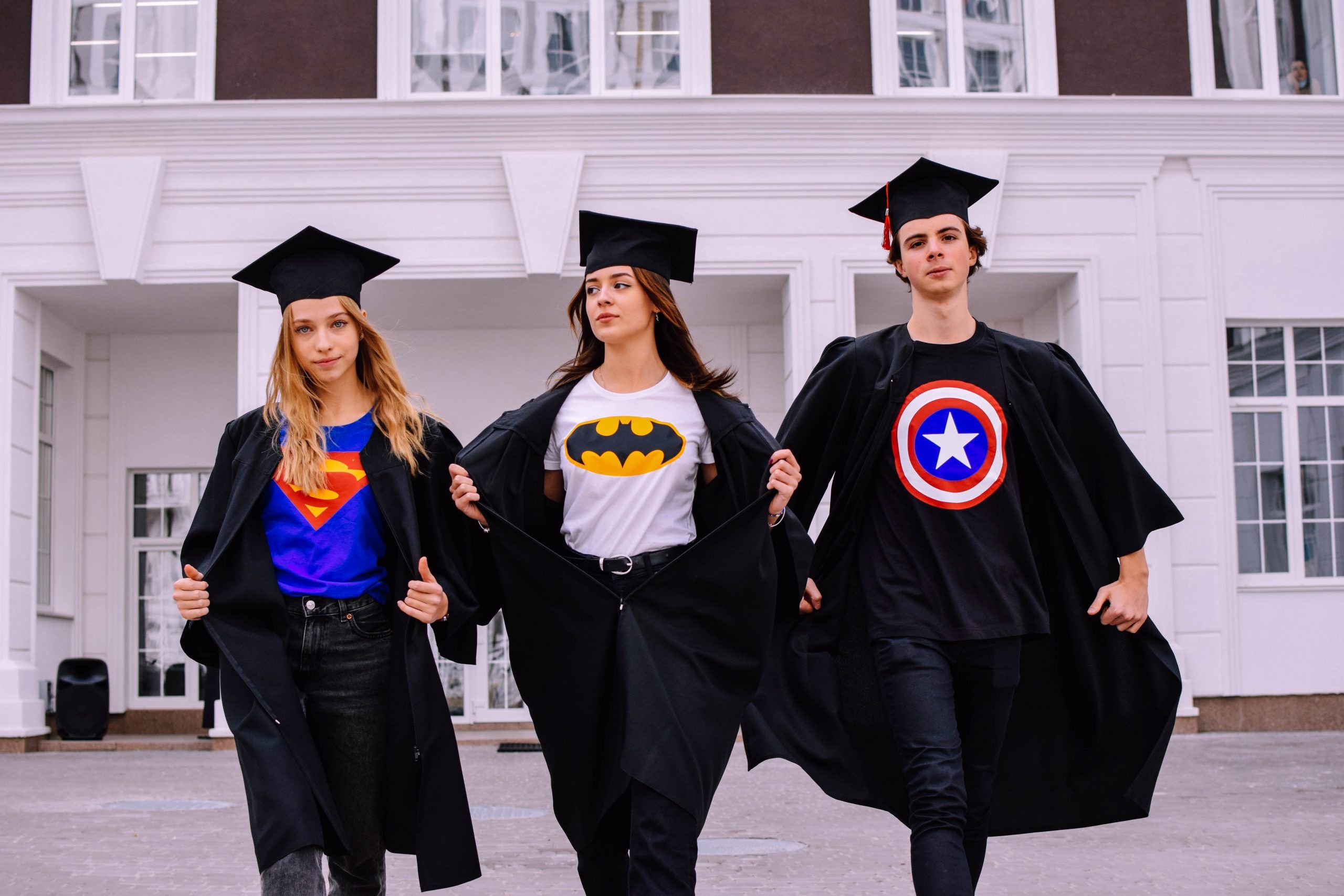 Відомо, коли випускники отримуватимуть атестати у додатку "Дія" - фото 1