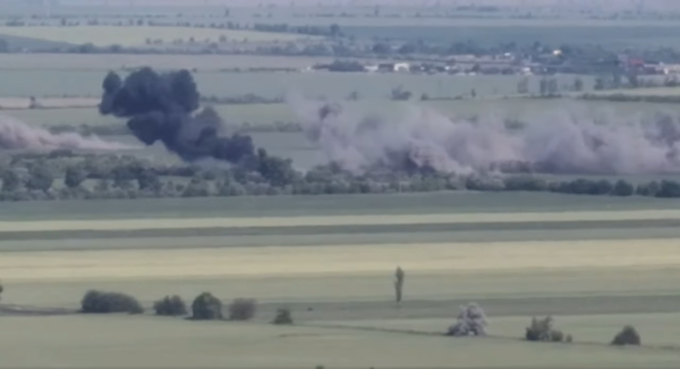 "Херсон, тримайся": воїни показали, як випалюють окупантів – відео