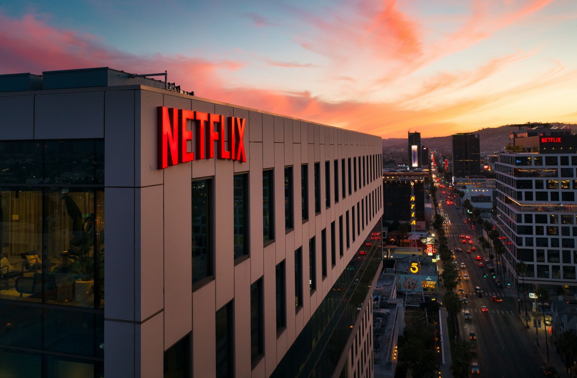 Netflix офіційно покинули Росію через розв'язану нею війну проти України