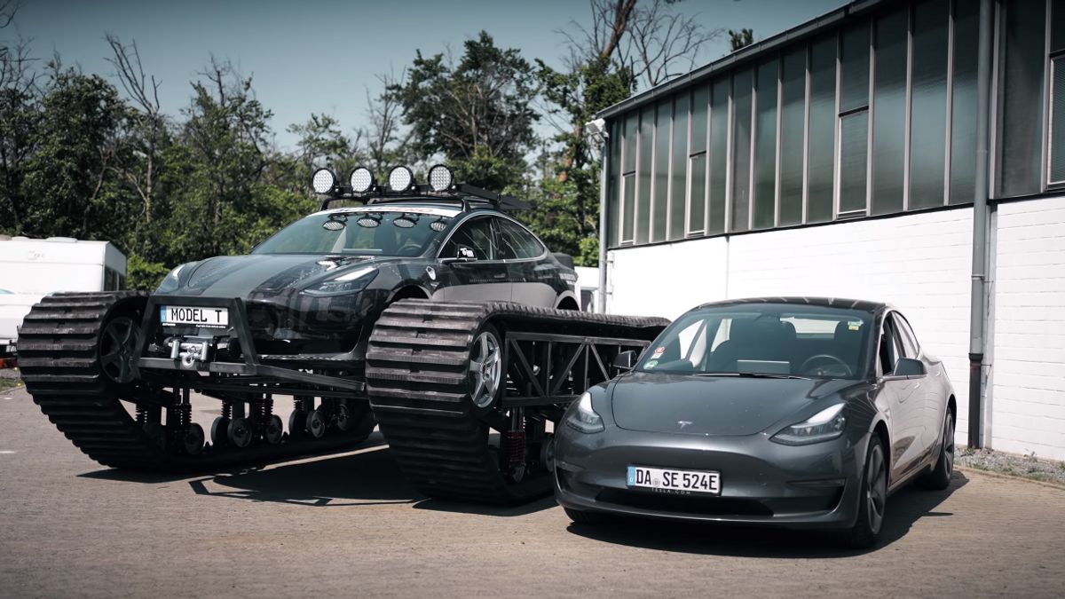 Ентузіасти перетворили Tesla Model 3 на електричний танк - фото 1
