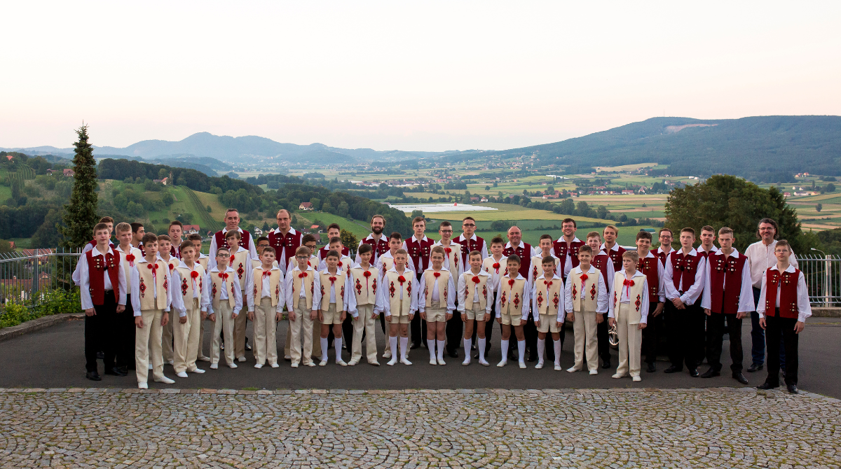 Любо братці, любо: Дударик презентував нову пісню із проєкту на підтримку ЗСУ "Прийняття" - фото 1