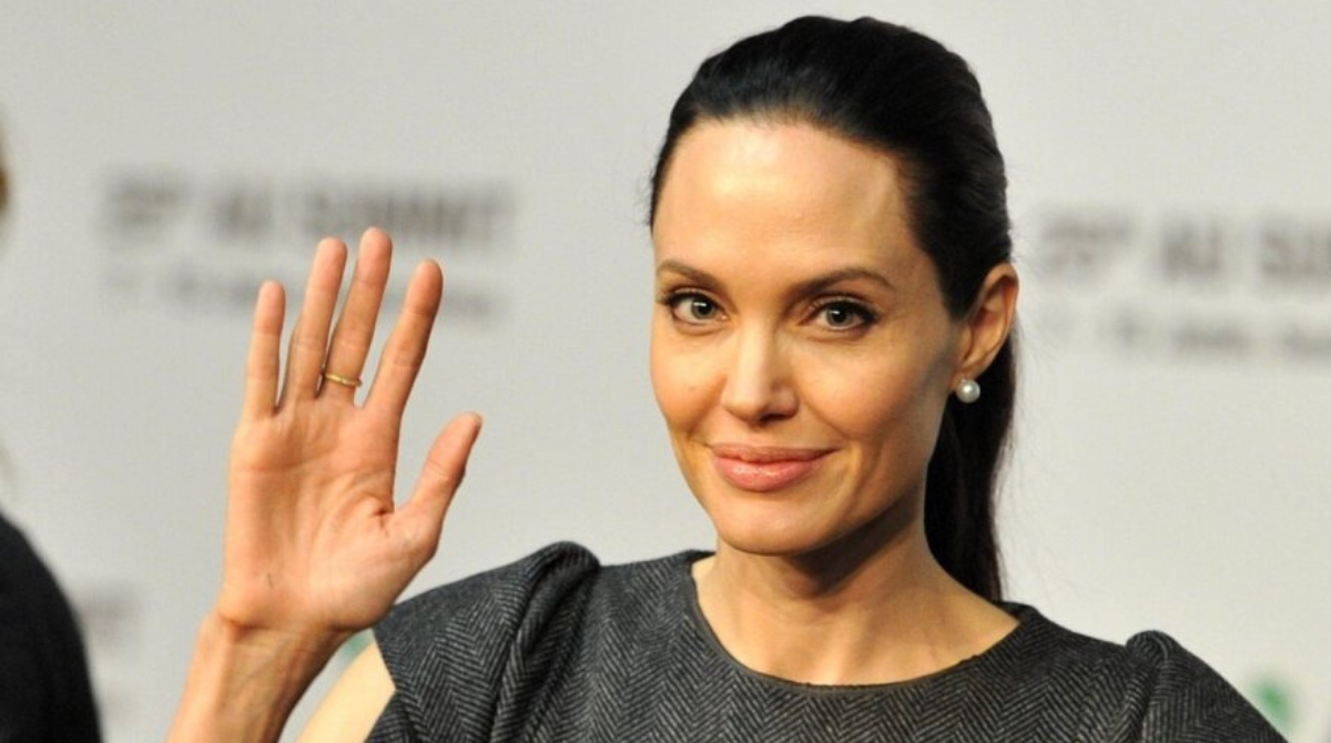 Анджеліна Джолі носить прикрасу з мапою України - фото 1