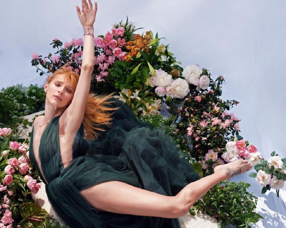 "Знаєш, ти як війна": Tayanna розчулила своїм віршем