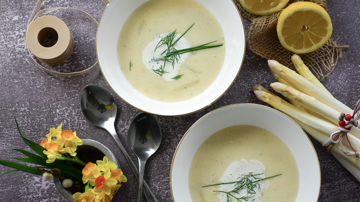 Шеф-кухар поділився рецептом для спекотного дня: овочевий суп на йогурті - фото 1
