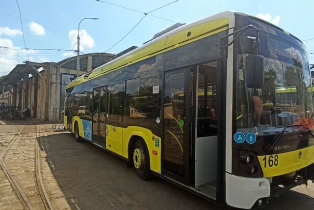 У Львові тестують тролейбус з автономним ходом - фото 507213