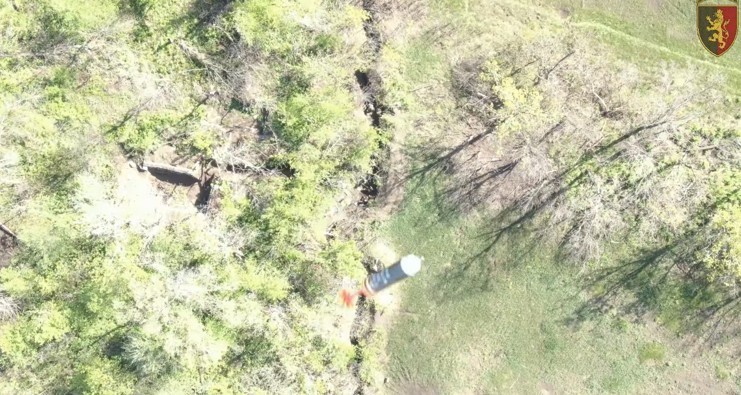 Дивіться на відео, як Збройні сили України знищують окупантів з повітря - фото 1