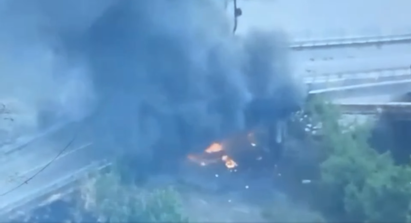 Українські воїни епічно знищили ворожий склад з боєприпасами – відео