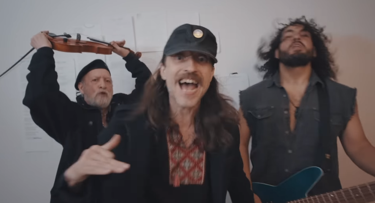 Американські рокери з гурту Gogol Bordello заспівали українською про тероборону - фото 1