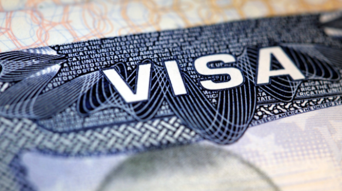 Україна запроваджує візовий режим з росією від 1 липня