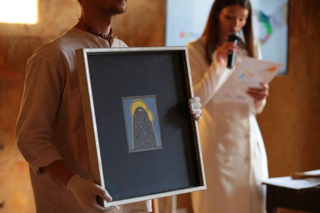 У Львові зібрати 30 тисяч євро під час виставки-аукціону 'Руки для мами' - фото 507738