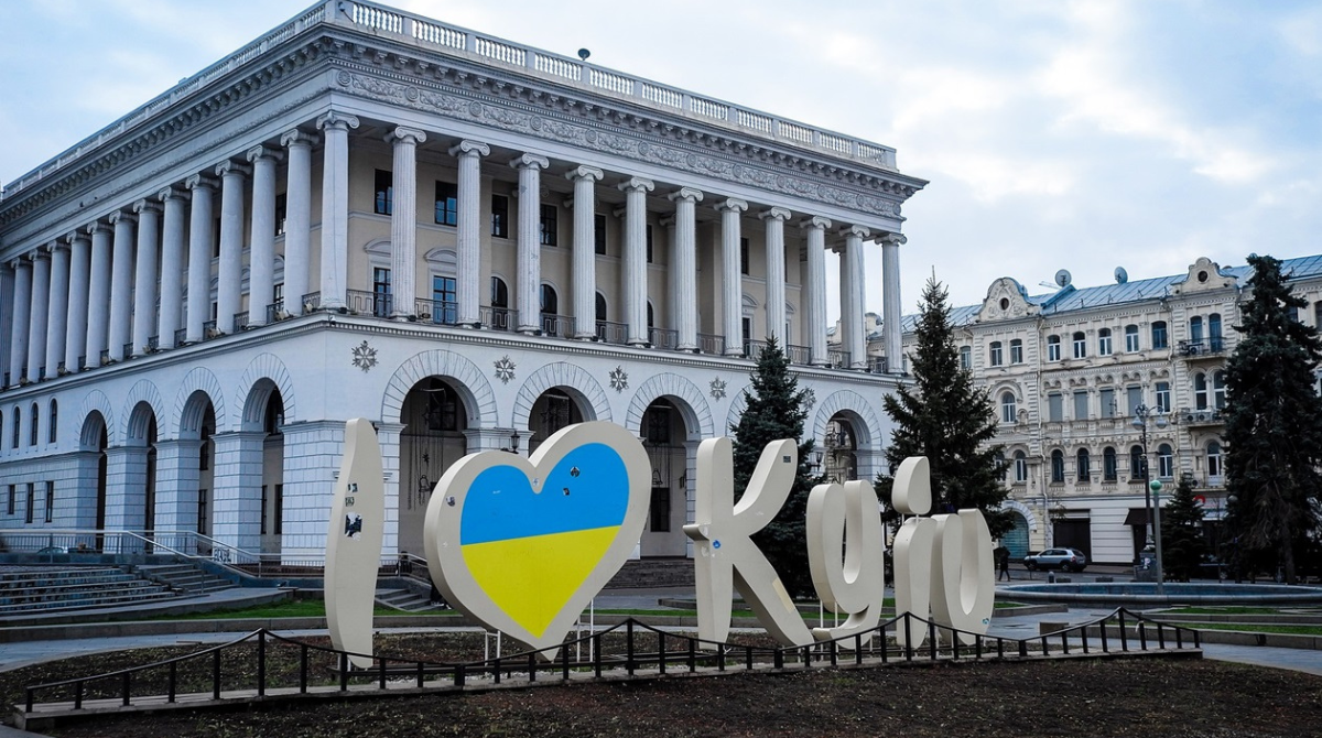 У Києві піротехніка та гучна музика під забороною – рішення Київради - фото 1