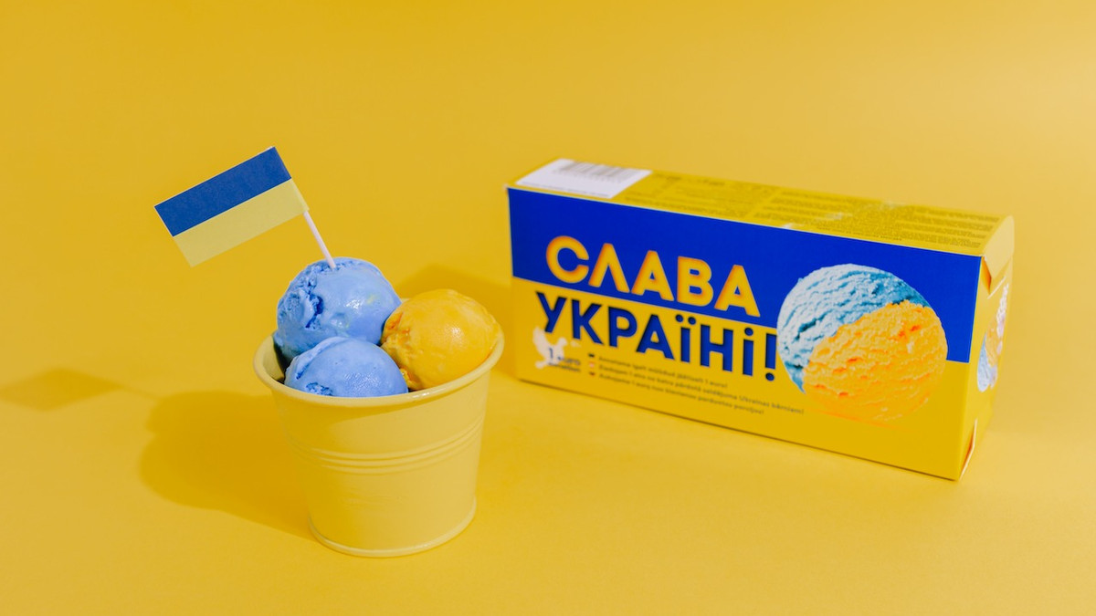 У Латвії створили яскраве морозиво "Слава Україні" - фото 1