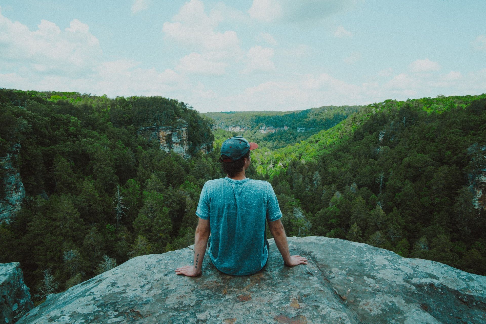 Скільки українців планують цього року поїхати у відпустку: статистика