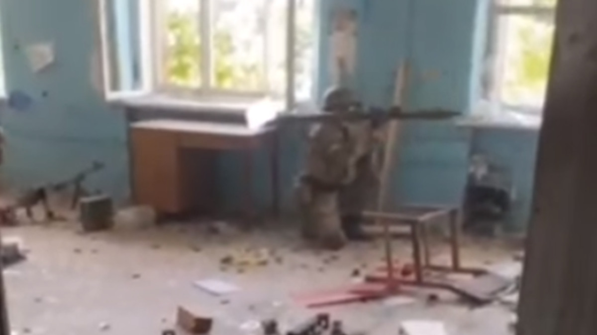 Фрагмент відео з запеклих боїв в Сєвєродонецьку з'явився у мережі - фото 1