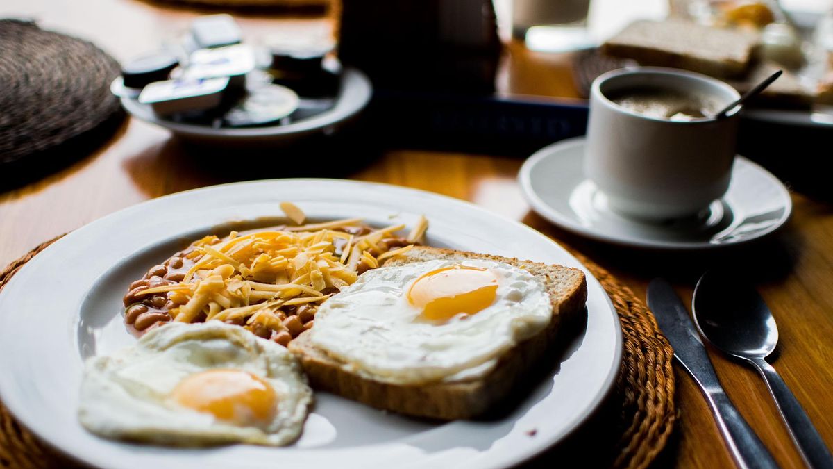 Скрембл зі шпинатом: рецепт сніданку за 5 хвилин - фото 1