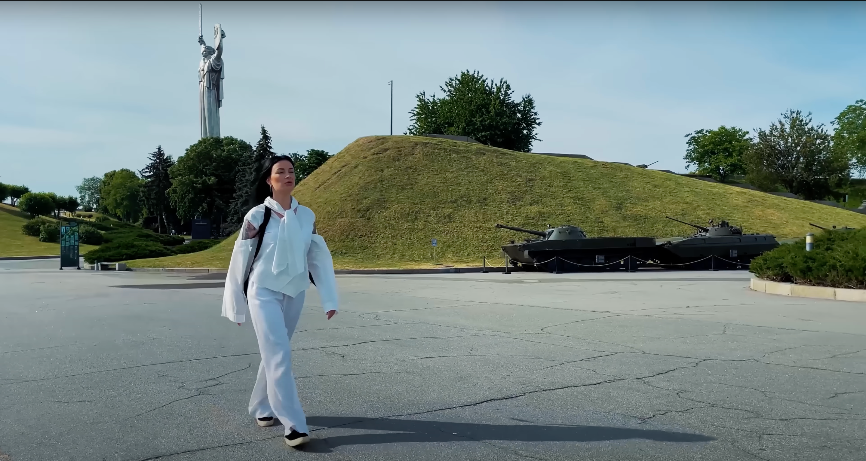 Анастасія Приходько презентувала знакову пісню 