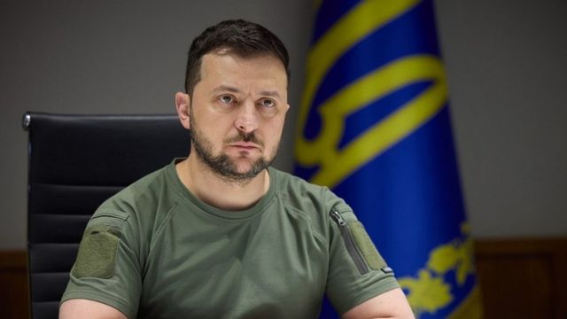 В Офісі Президента розповіли, хто пише промови Володимирові Зеленському - фото 508118