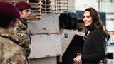 Кейт Міддлтон привітала британців з Днем збройних сил потужними фото з військовими