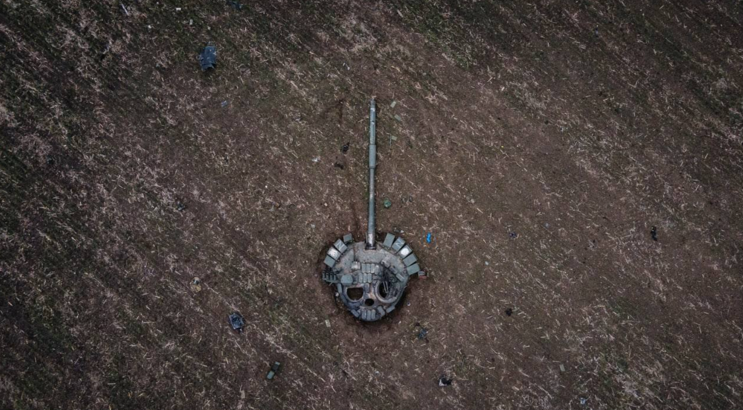 Українські танкісти зірвали башту російського Т-72: відео бою - фото 1