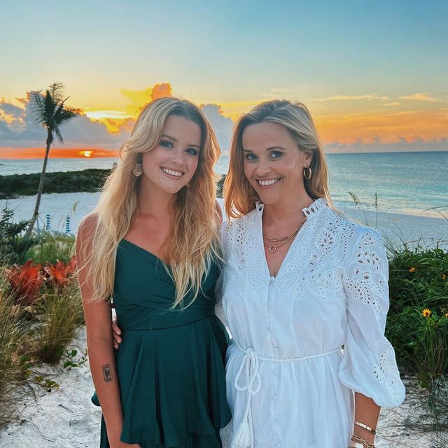 instagram.com/reesewitherspoon - фото 509261
