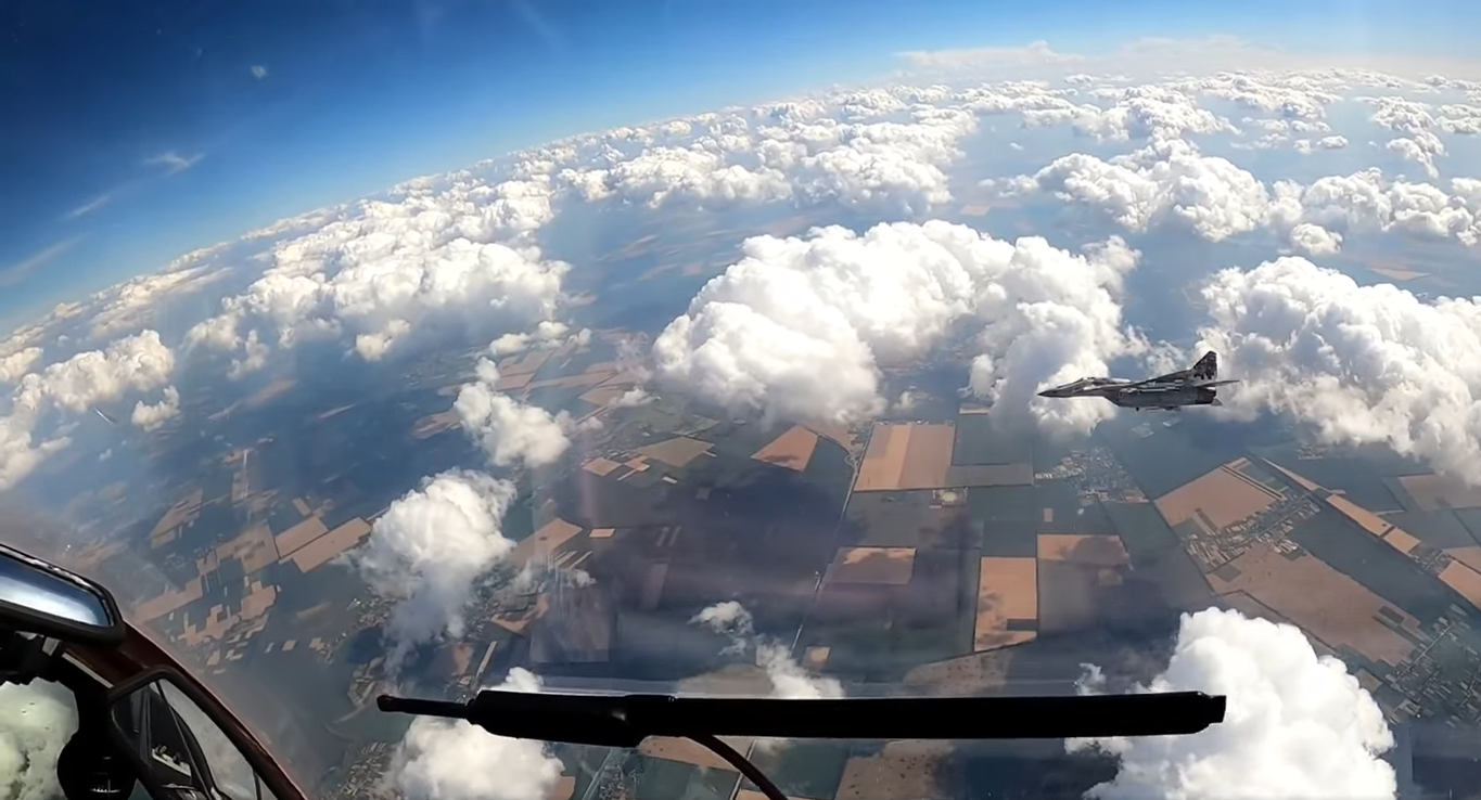 Генштаб показав, як українська авіація оберігає небо – відео